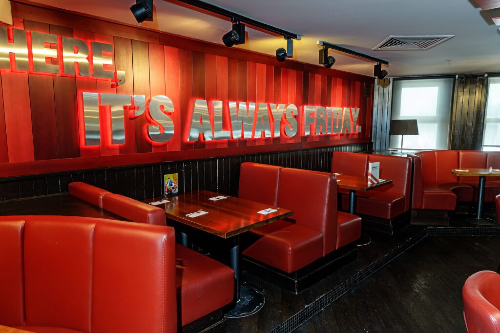 restaurant interior design fitout tgifridays 05 scaled